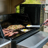 Gravity Series™ 800 Digitaler Holzkohlegrill + Smoker