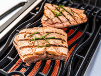 Prestige® 665 Schwarz - Napoleon Grill mit Safety Glow