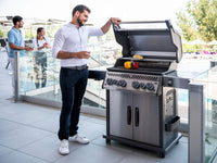 Rogue® SE 525 Edelstahl - Napoleon Gasgrill mit SIZZLE ZONE™ & Infrarot-Heckbrenner